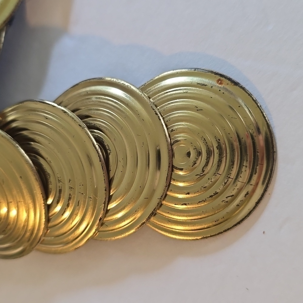 Vintage Gold Disc SWIRL Circle Stretchy Metal Belt 70's 80's MOD EDGY Sz.S/M - Picture 2 of 9